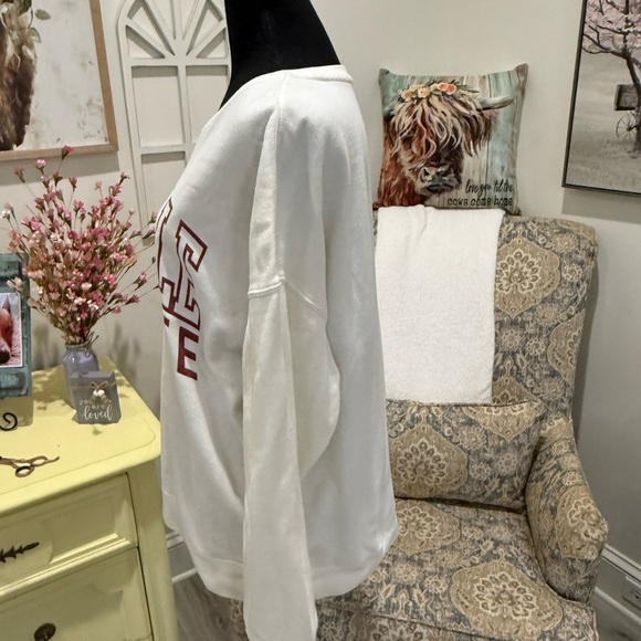 Aeropostale White and Red Crew Neck Sweater - Picture 5 of 5